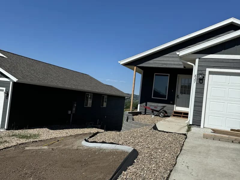 Retaining Wall & Garden Beds